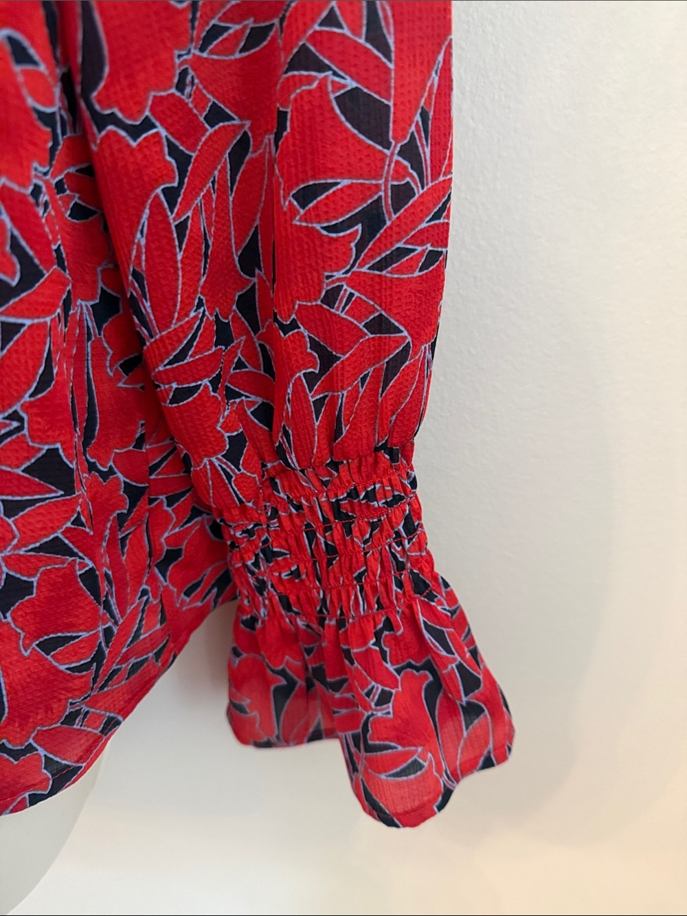 Ann Taylor Red Floral Smocked Yoke Blouse with Red Leaf Print Smocked Cuffs XS - Picture 7 of 14